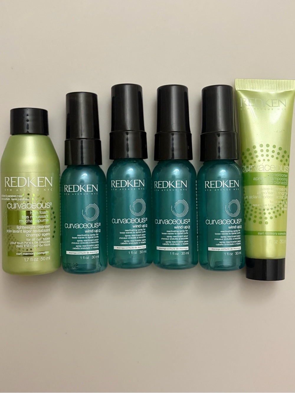 Redken Curvaceous Travel Size Wind Up Reactivating Spray for Curls/Waves +Bonus